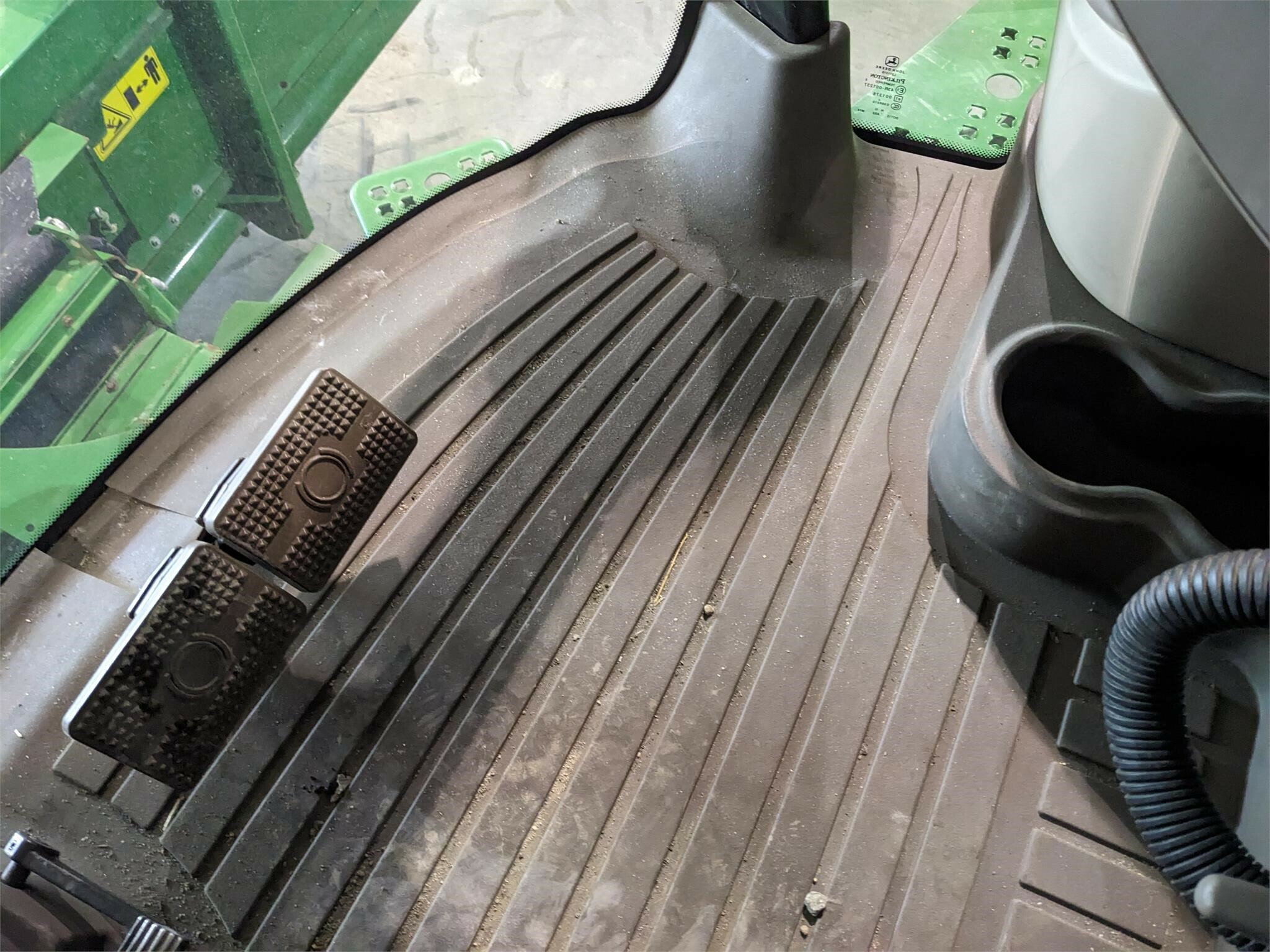 2016 John Deere S680 Combine