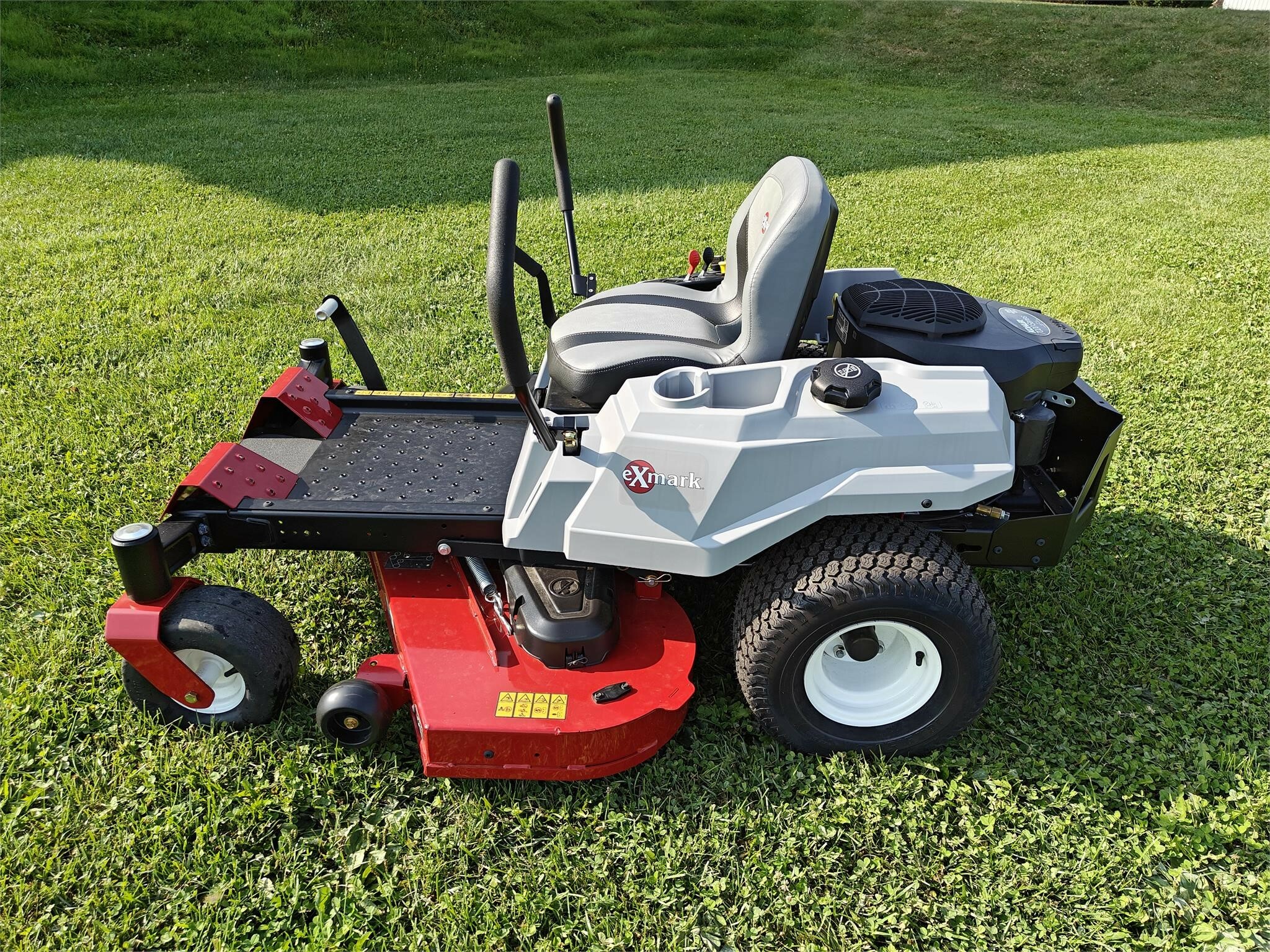 2025 Exmark QZE725GKC50200 Lawn Mower