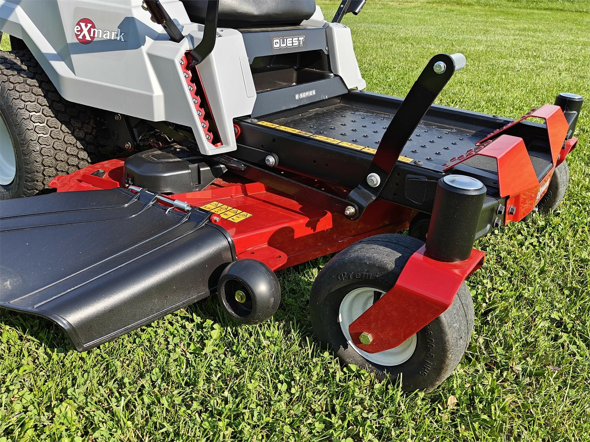 2025 Exmark QZE725GKC50200 Lawn Mower
