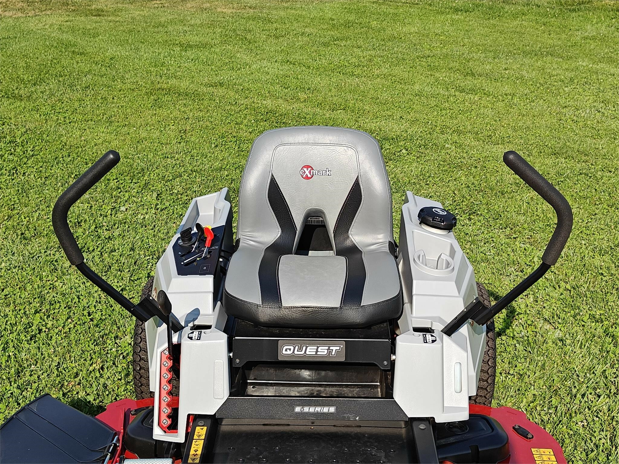 2025 Exmark QZE725GKC50200 Lawn Mower
