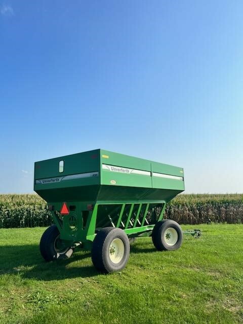  Unverferth 530 Gravity Wagon