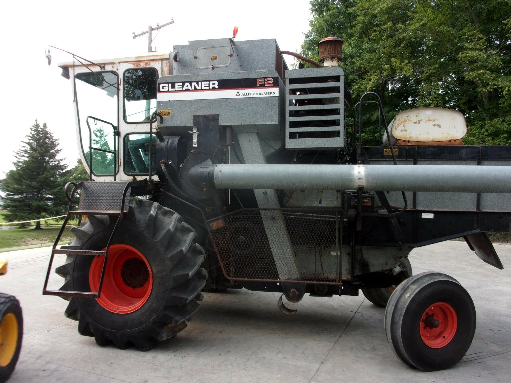 Gleaner F2 Combine Dimensions - qr9m5zt