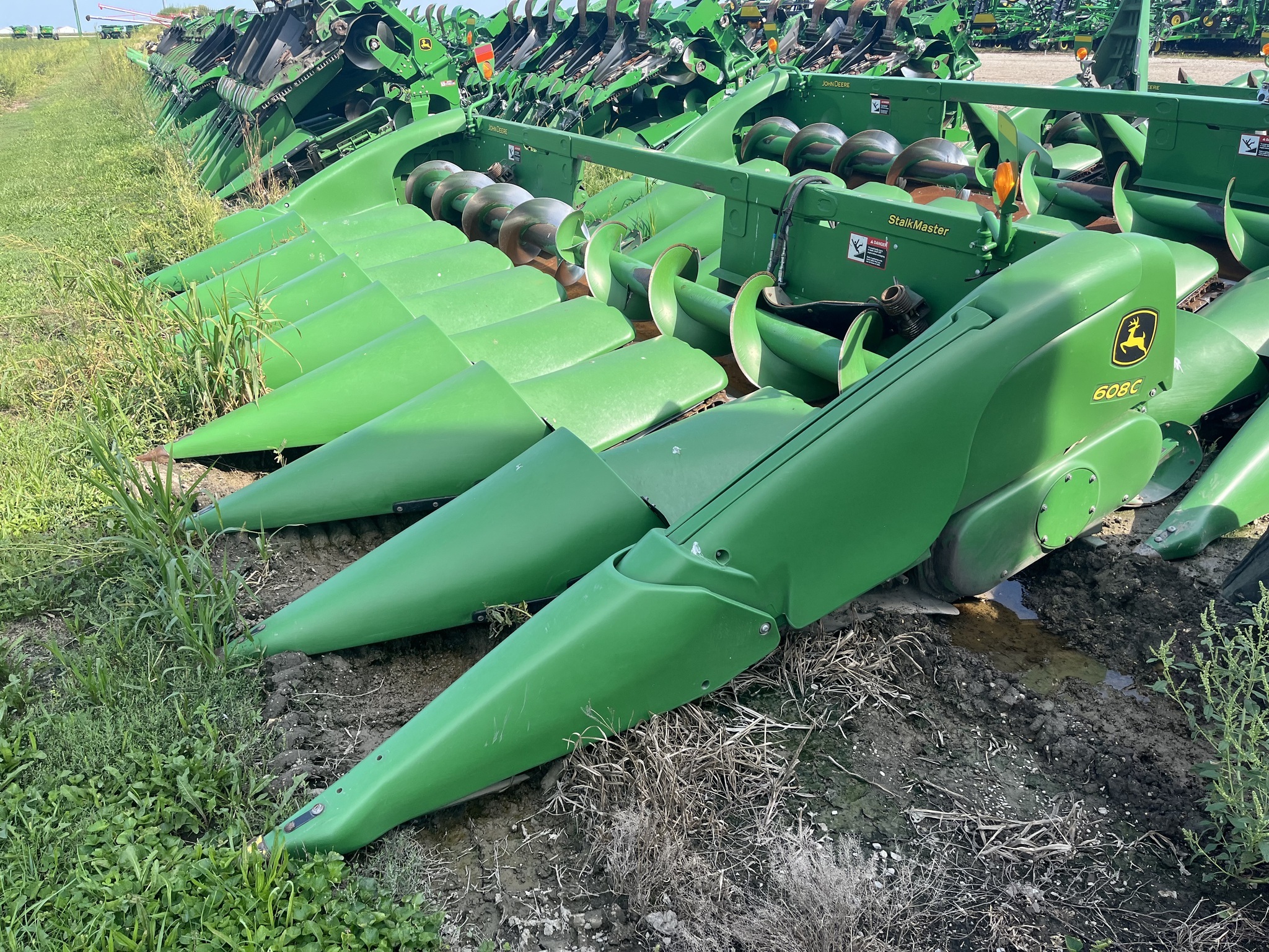2014 John Deere 608C StalkMaster Corn Head