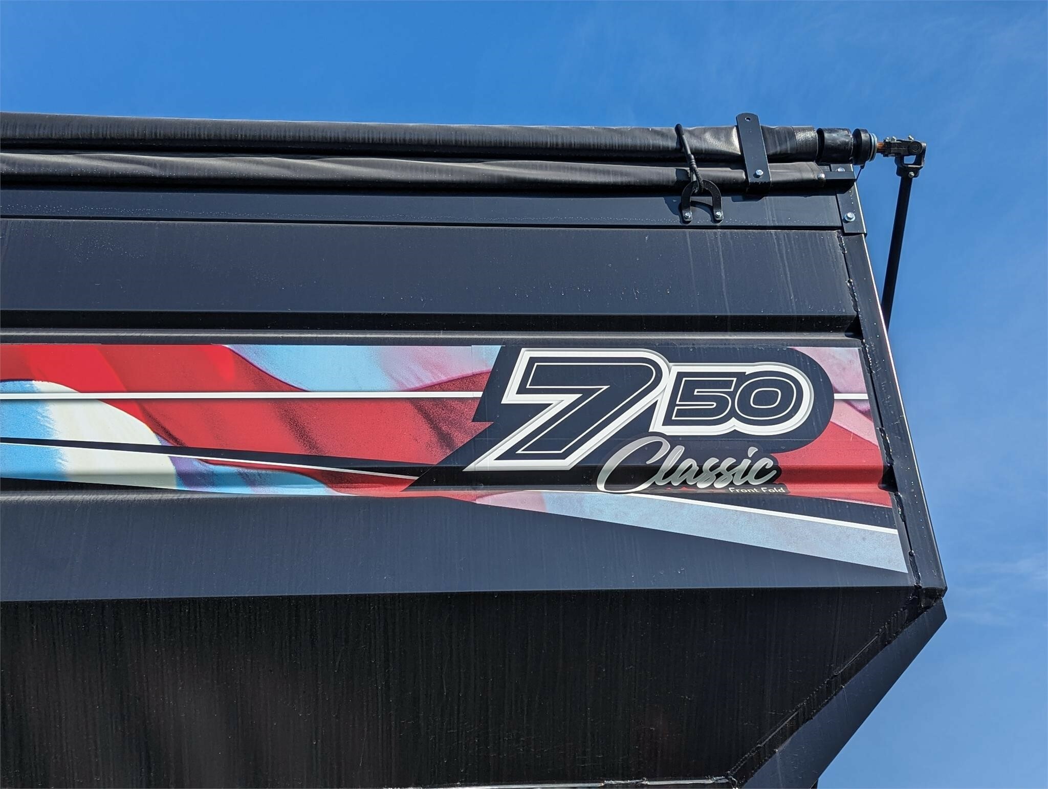 2023 J&M 750-18 Grain Cart
