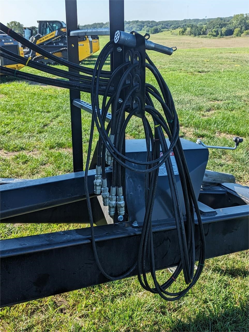 2023 J&M 750-18 Grain Cart