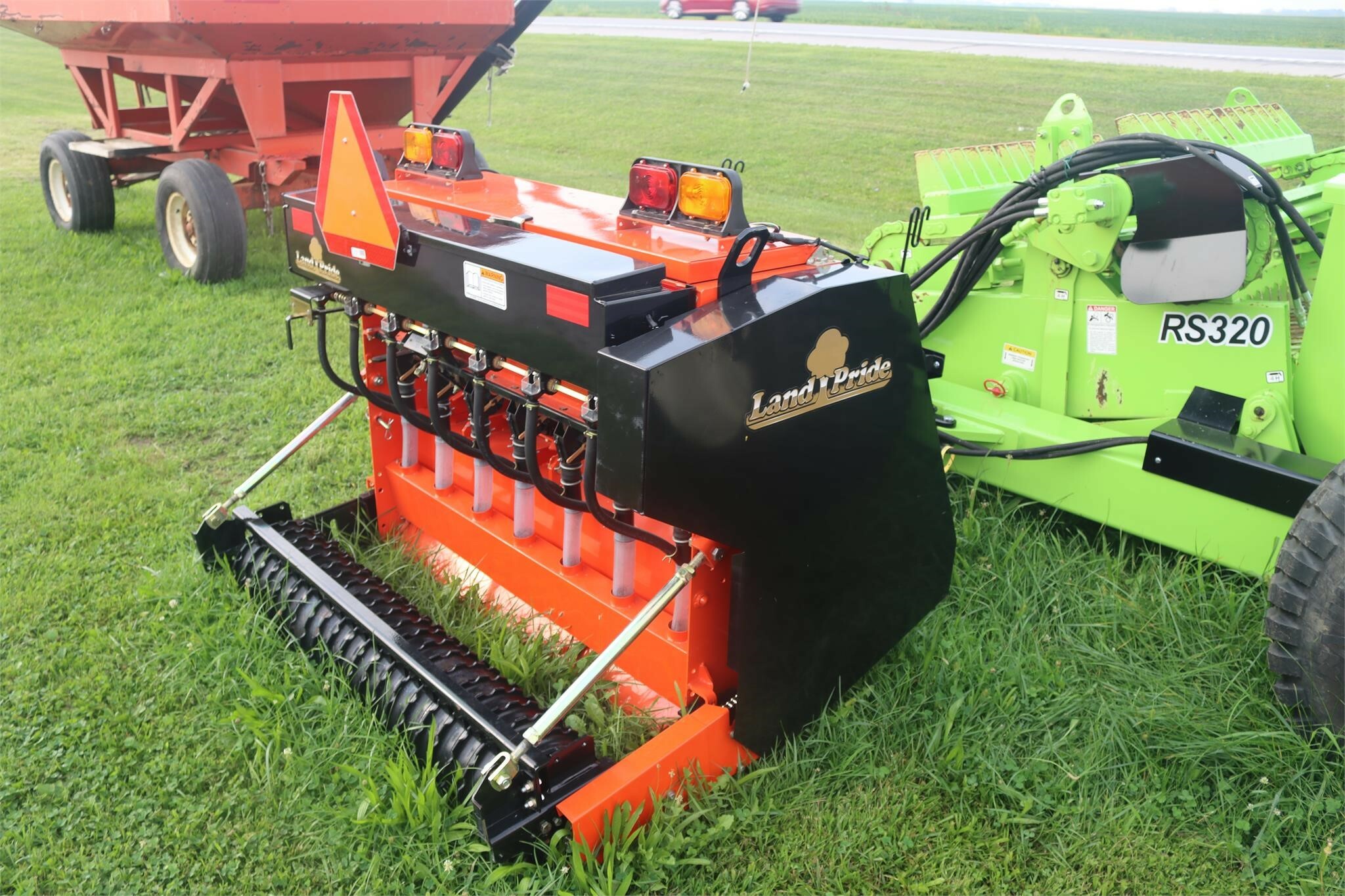  Land Pride OS1548 Drill