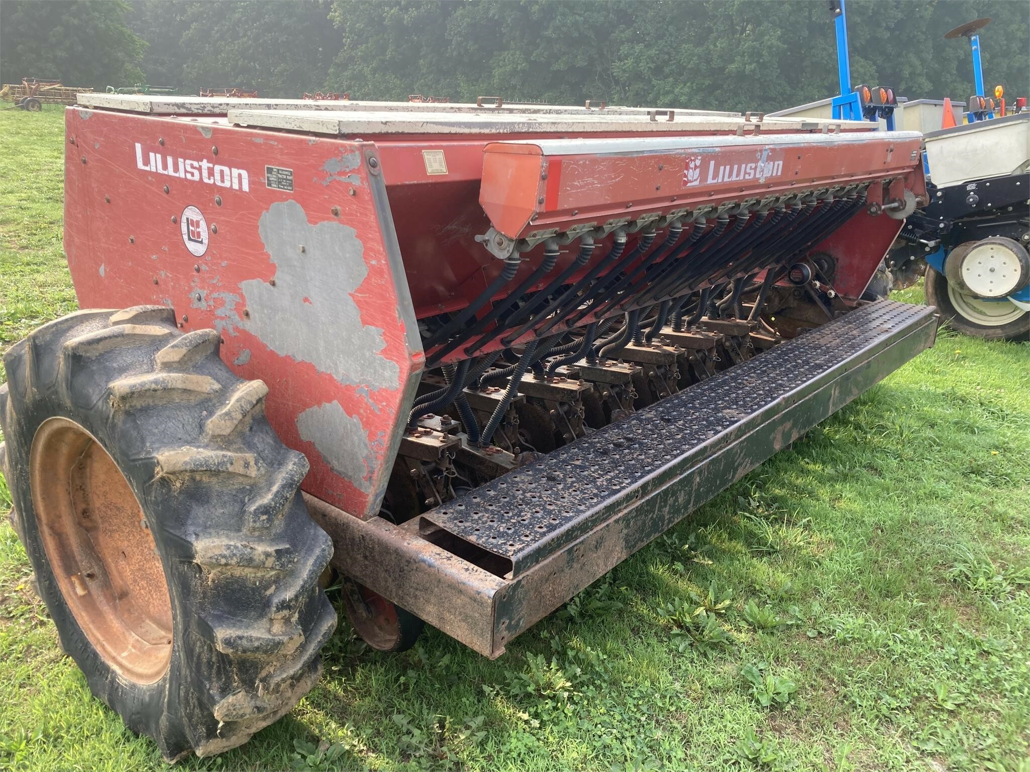 Wengers Of Myerstown Farm Machinery - w8dmnsx