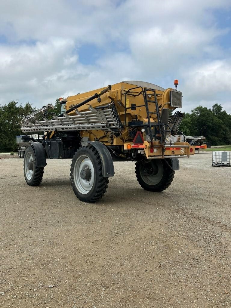 2020 ROGATOR RG1300C Self-Propelled Sprayer