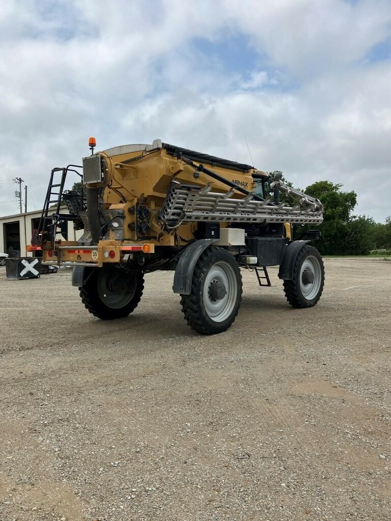 2020 ROGATOR RG1300C Self-Propelled Sprayer