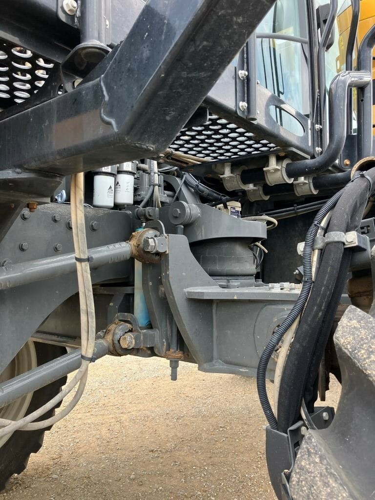 2020 ROGATOR RG1300C Self-Propelled Sprayer