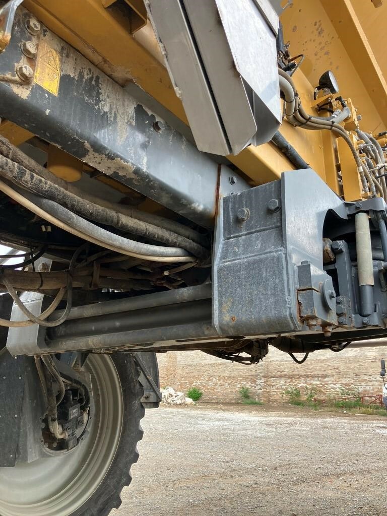 2020 ROGATOR RG1300C Self-Propelled Sprayer