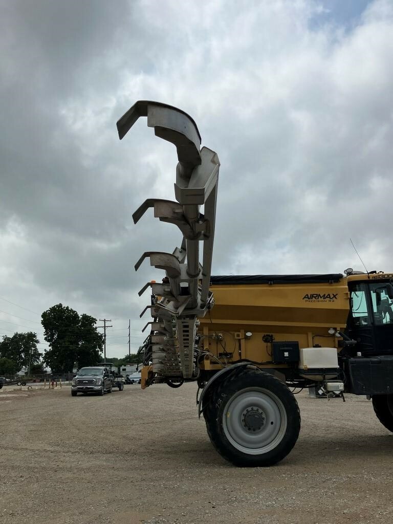 2020 ROGATOR RG1300C Self-Propelled Sprayer