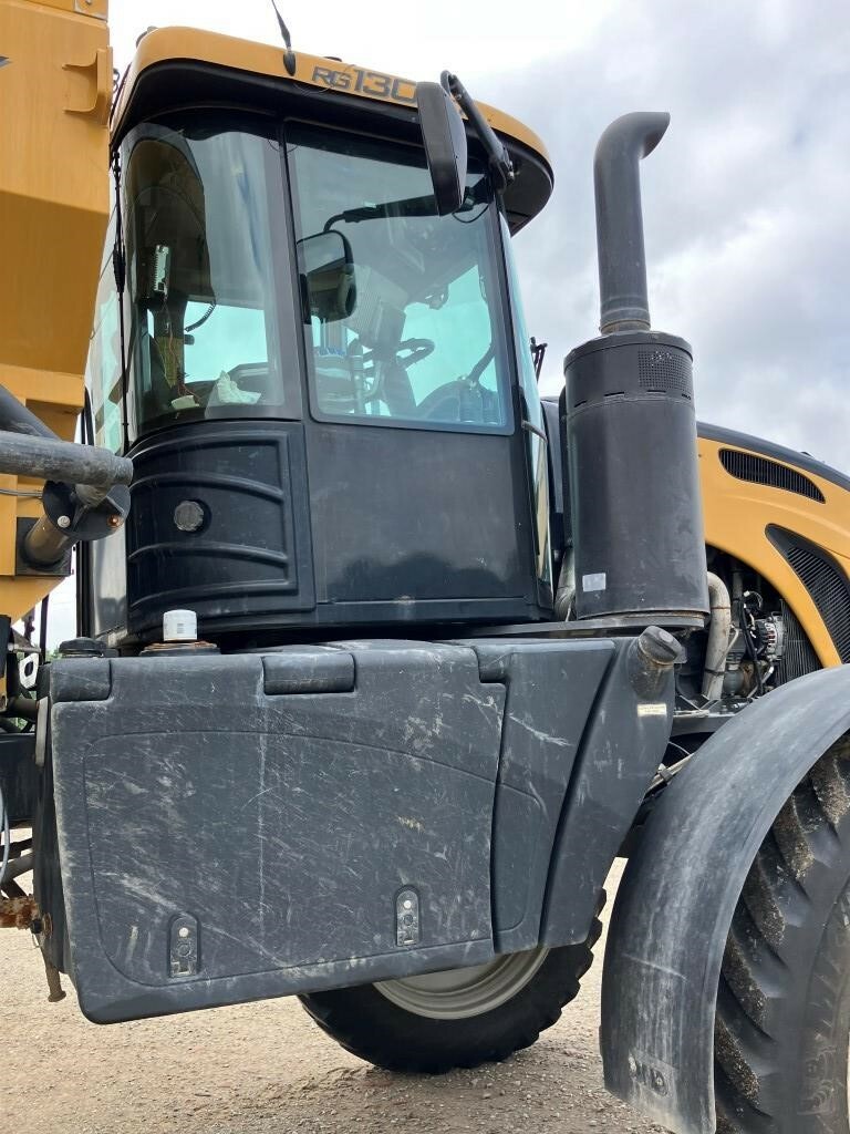2020 ROGATOR RG1300C Self-Propelled Sprayer