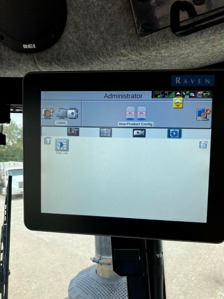 2020 ROGATOR RG1300C Self-Propelled Sprayer