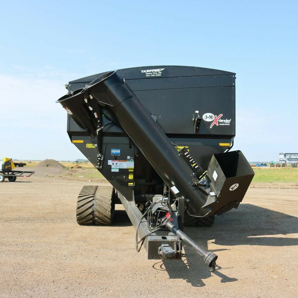 2026 J&M 1432-22T Grain Cart
