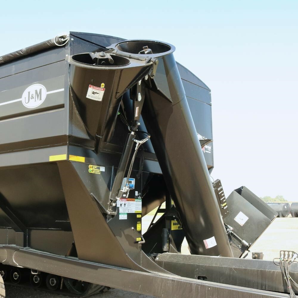 2026 J&M 1432-22T Grain Cart