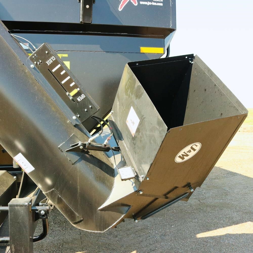 2026 J&M 1432-22T Grain Cart
