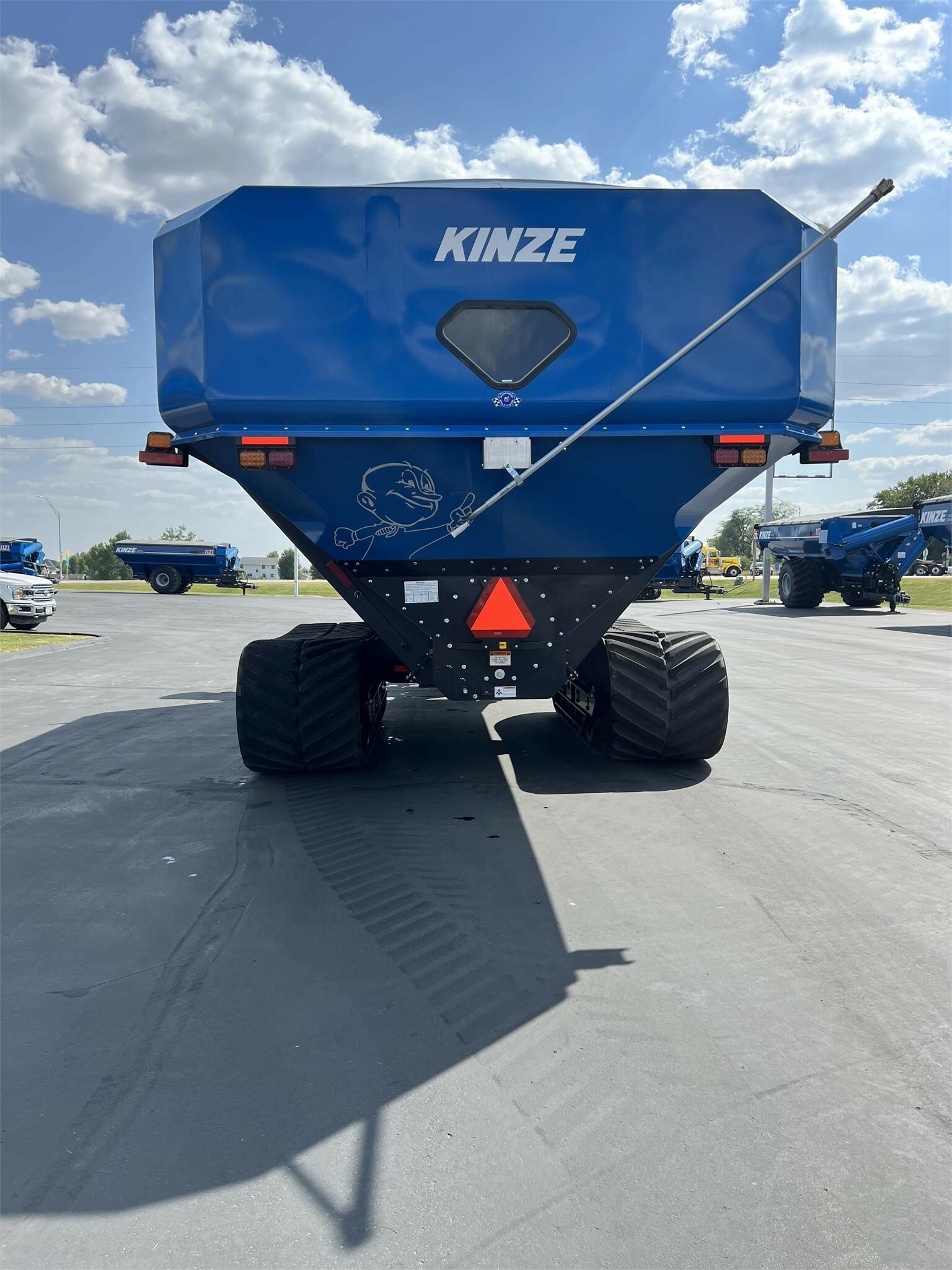 2022 Kinze 1721 Grain Cart