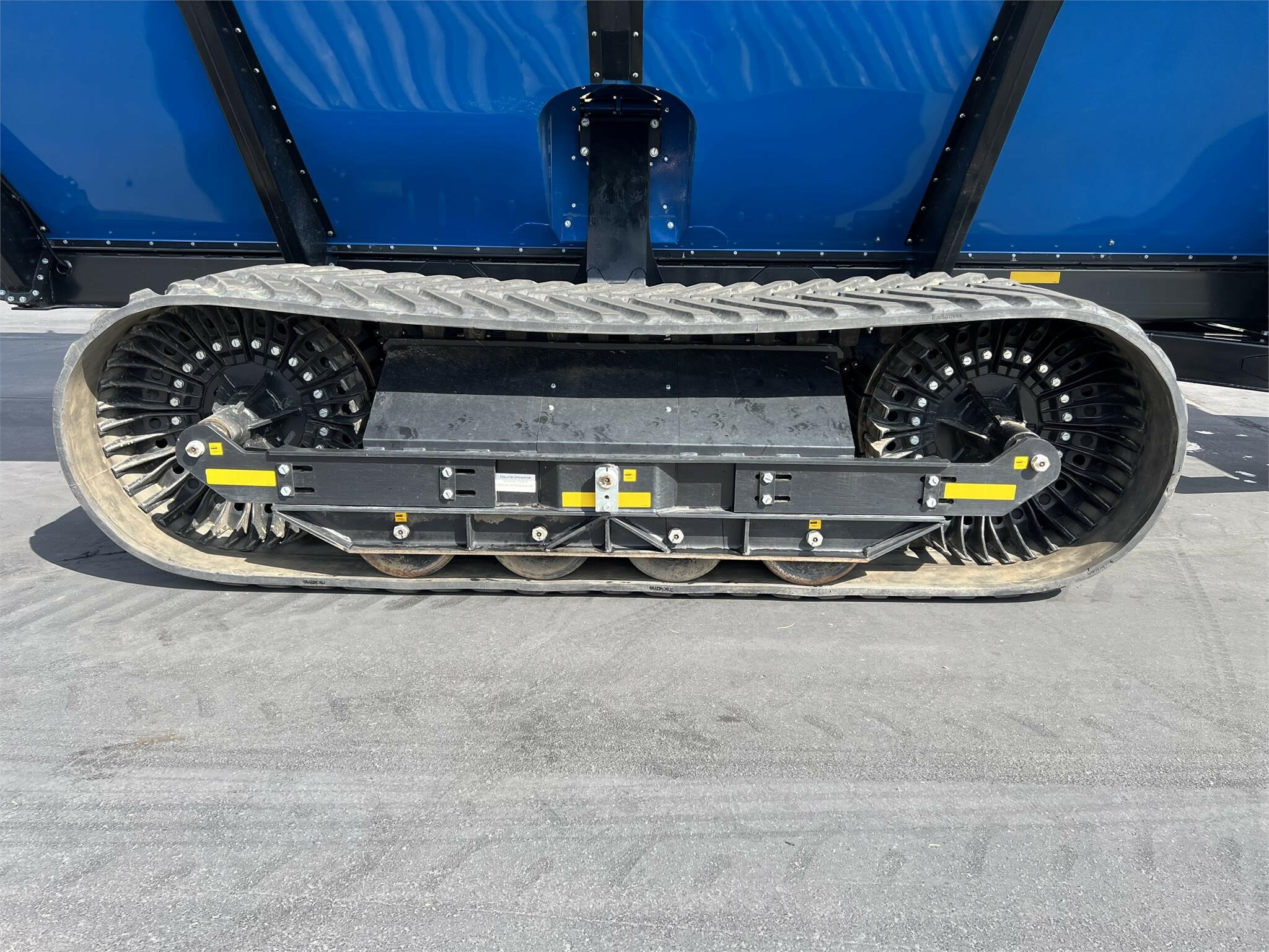 2022 Kinze 1721 Grain Cart