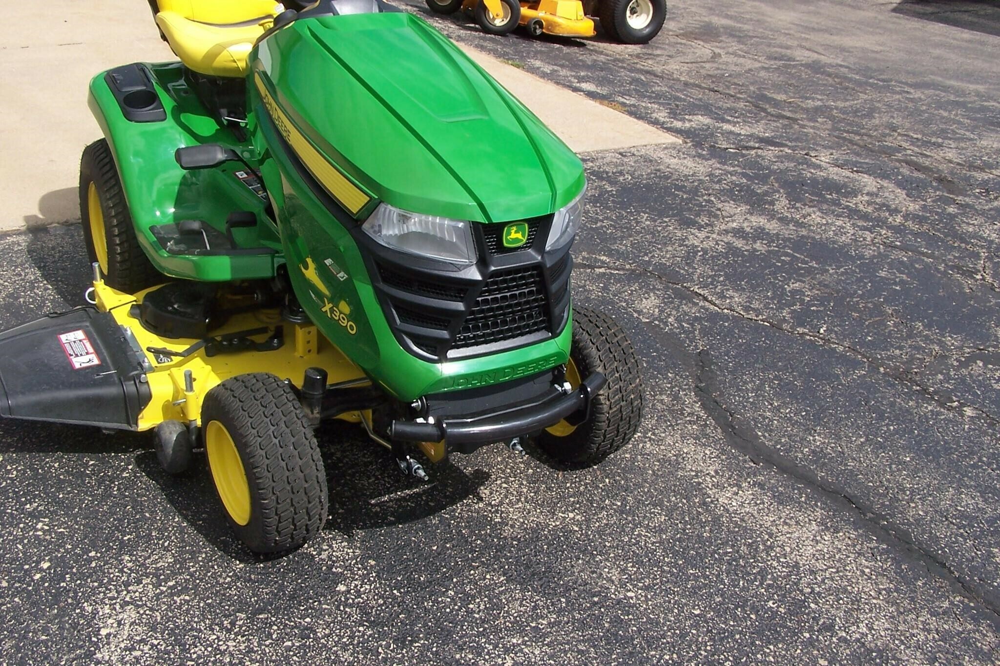 2021 John Deere X390 Lawn Mower 5,600 Machinery Pete