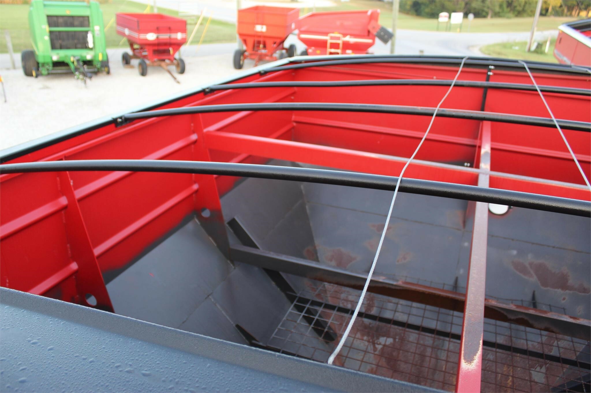 2013 J&M 750-18 Grain Cart