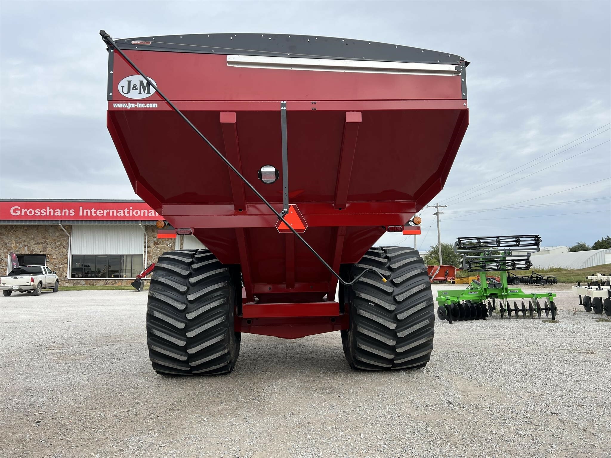 2023 J&M 1112 Grain Cart