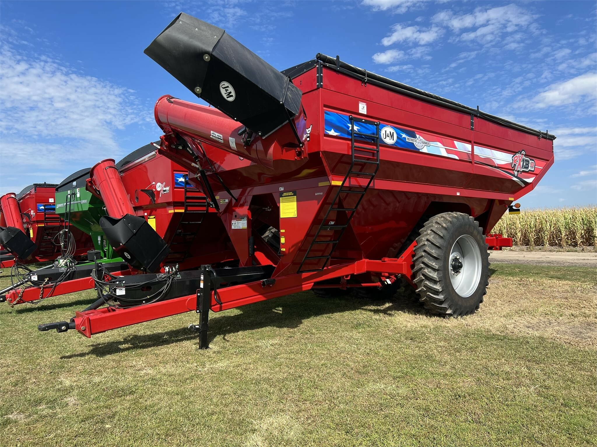 2023 J&M 1150-20D Grain Cart