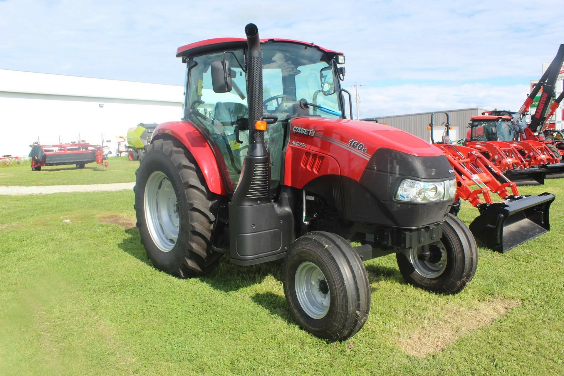  Case IH Farmall 100C Tractor