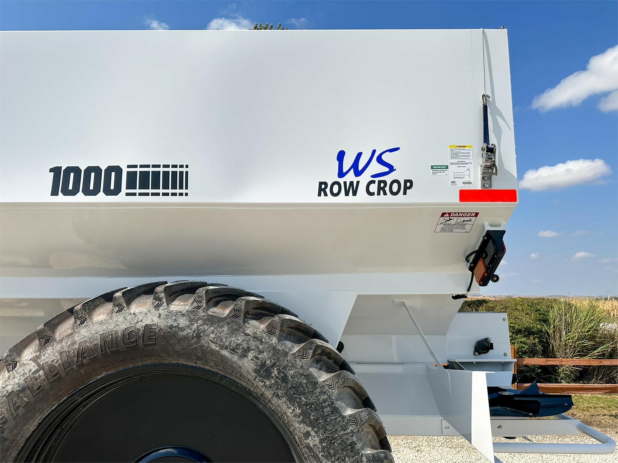 2026 Dalton Ag Products 1000 Pull-Type Fertilizer Spreader