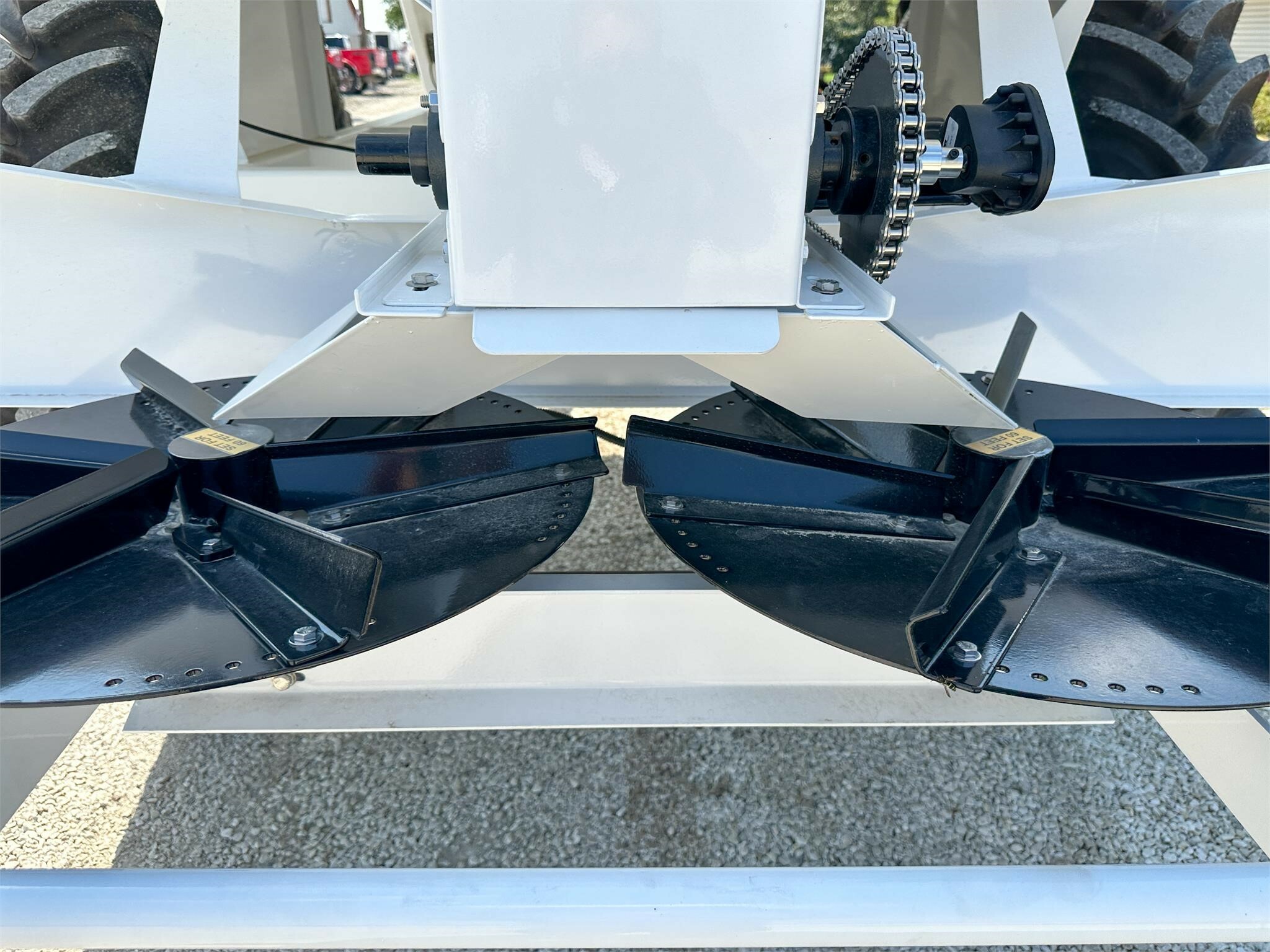 2026 Dalton Ag Products 1000 Pull-Type Fertilizer Spreader