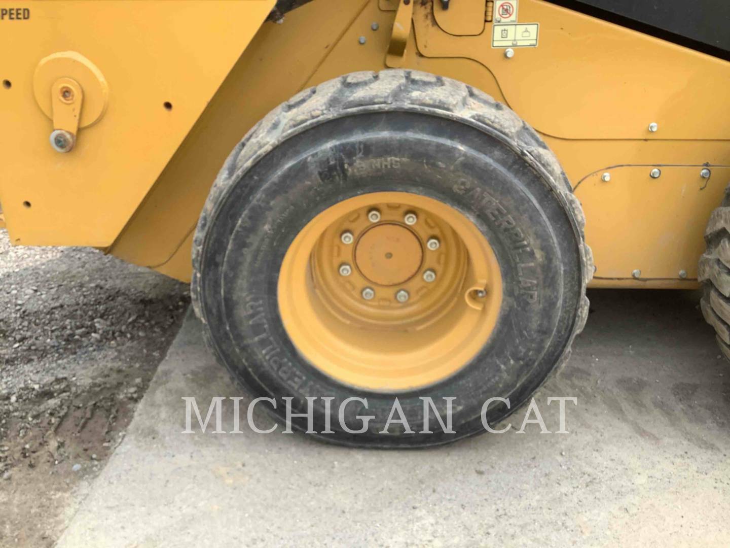 2016 Caterpillar 242D Skid Steer