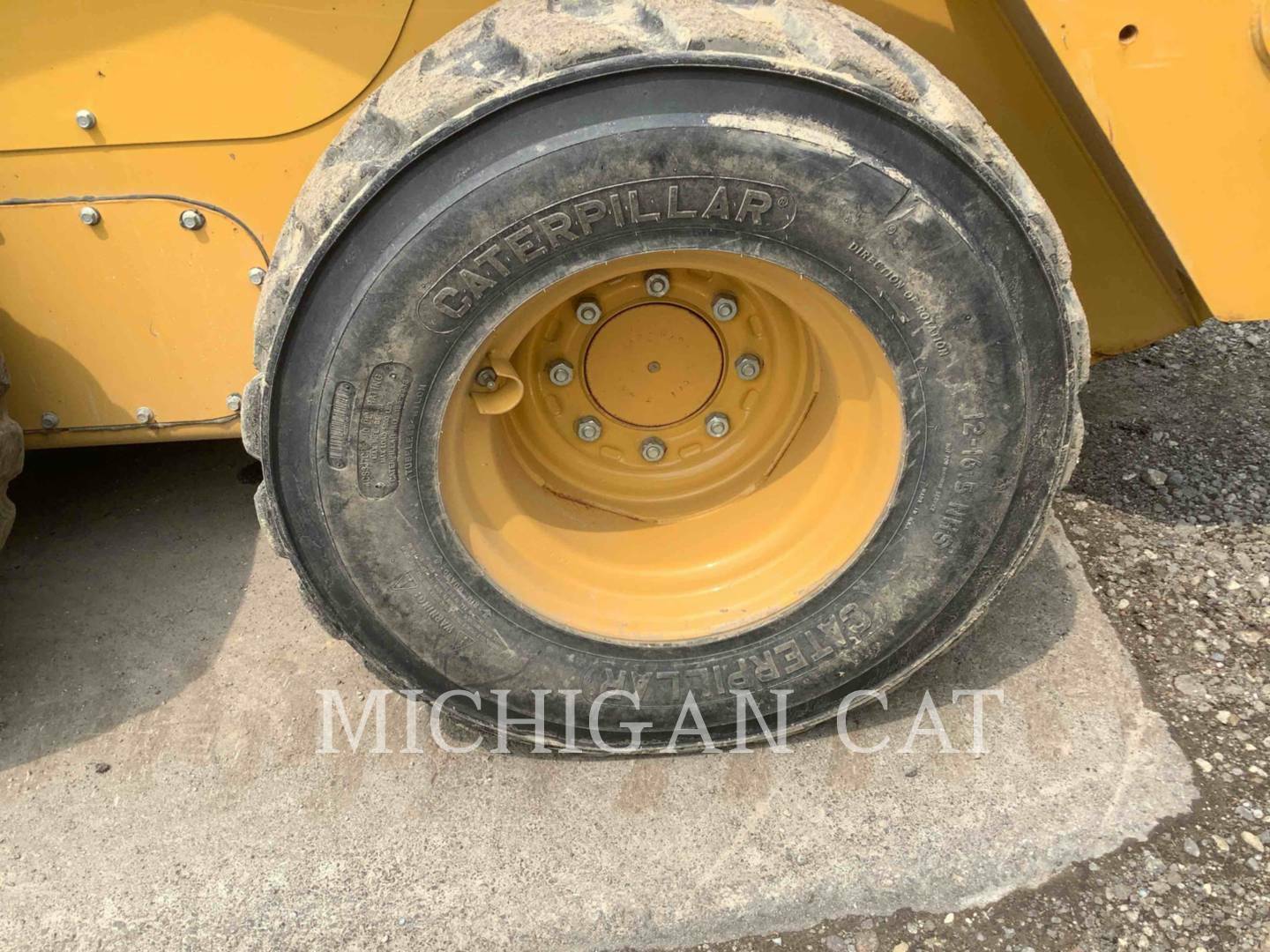 2016 Caterpillar 242D Skid Steer