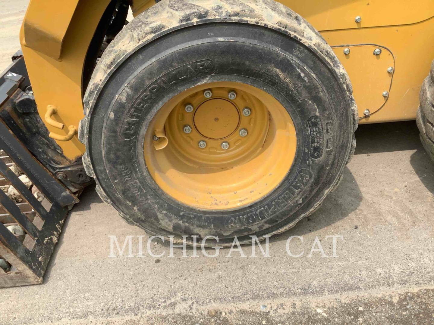 2016 Caterpillar 242D Skid Steer