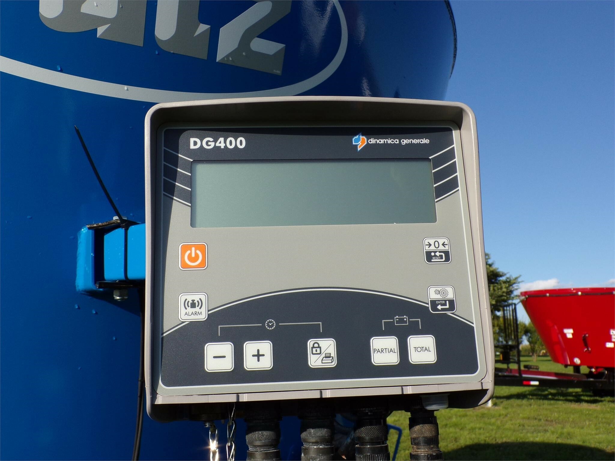 2025 Patz 800 SERIES II 350 Feed Wagon