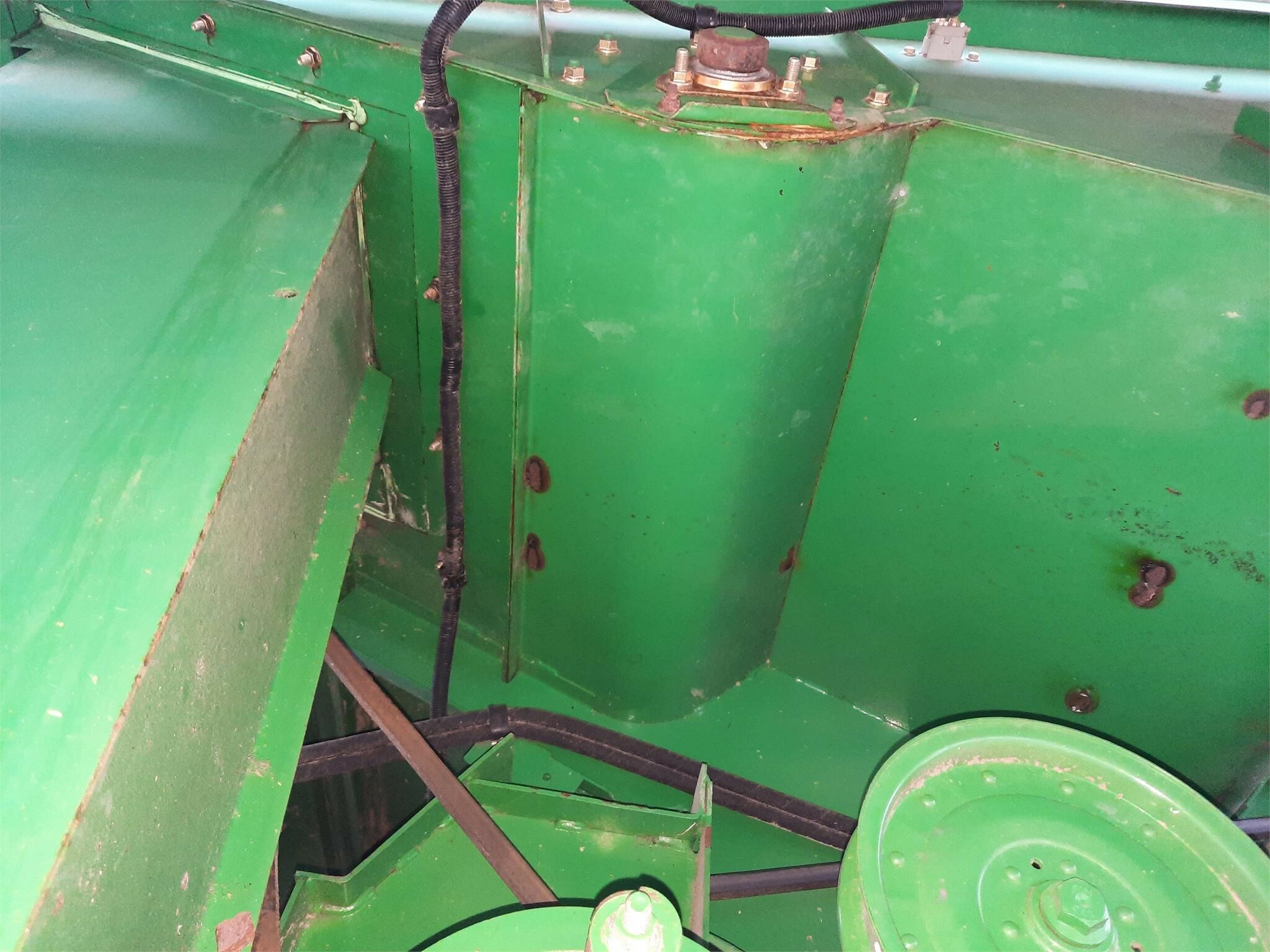 2004 John Deere 9660 STS Combine