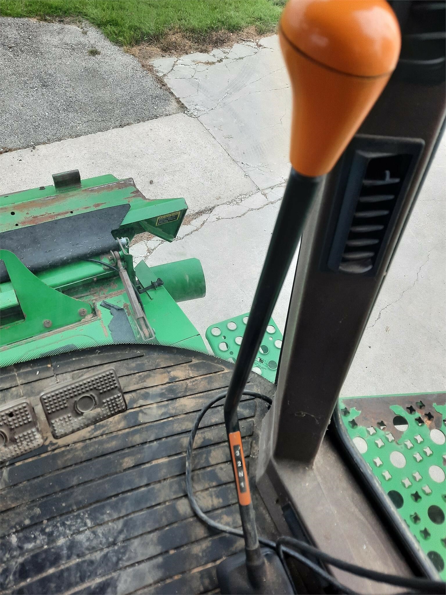 2004 John Deere 9660 STS Combine