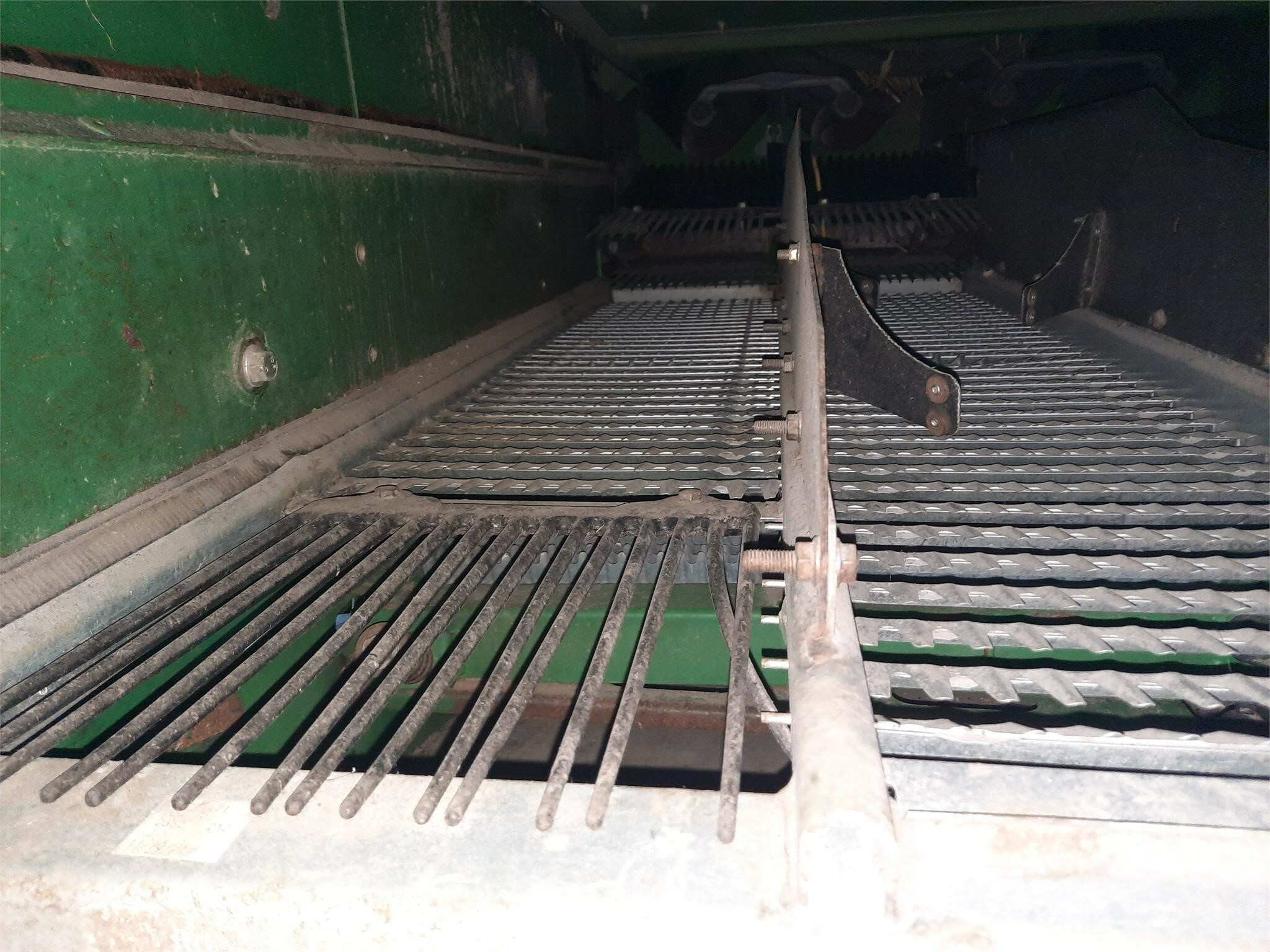 2004 John Deere 9660 STS Combine