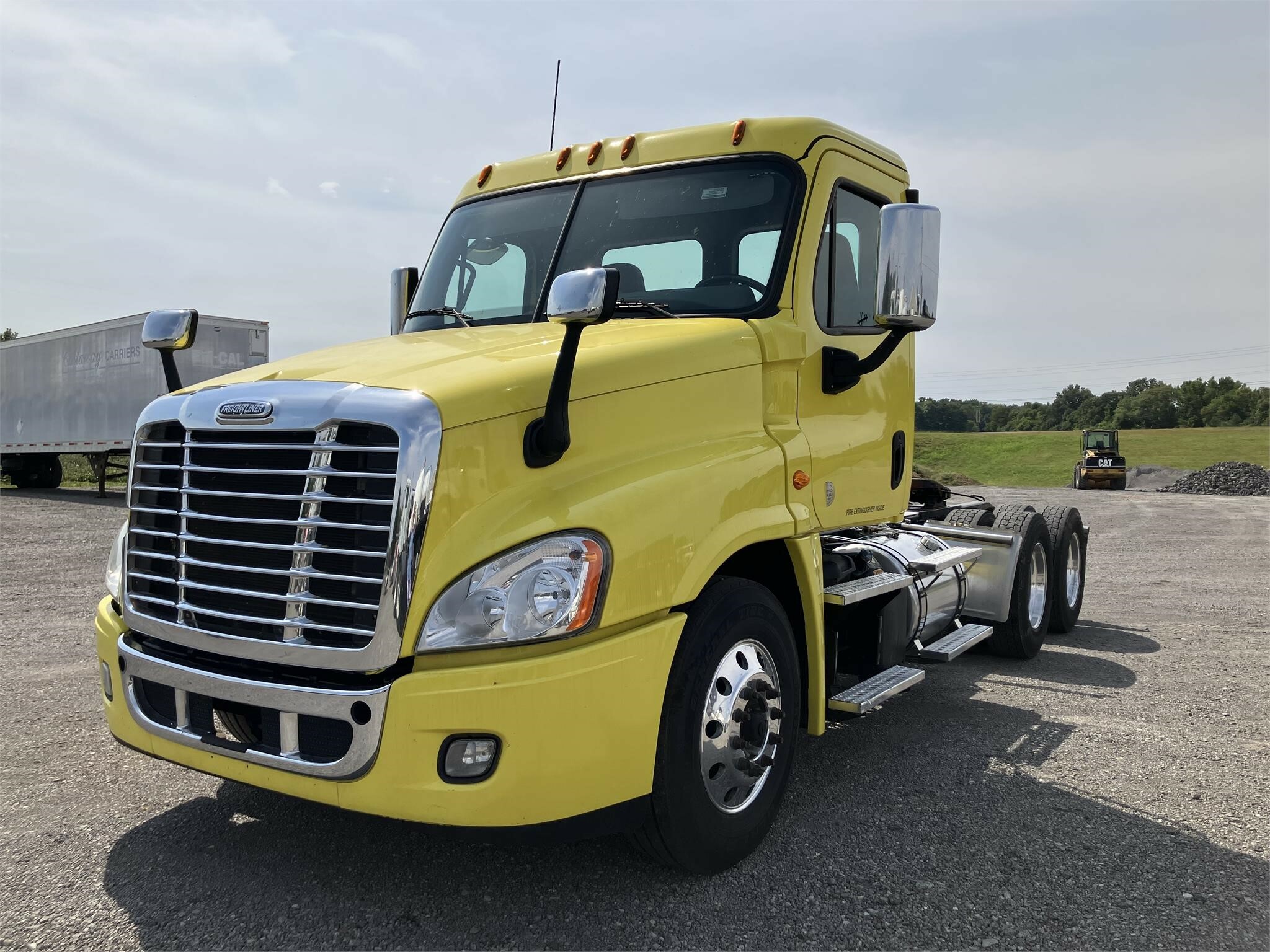 2016 Freightliner Cascadia 125 Semi Trucks/Trailer