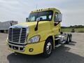 2016 Freightliner Cascadia 125 Semi Trucks/Trailer