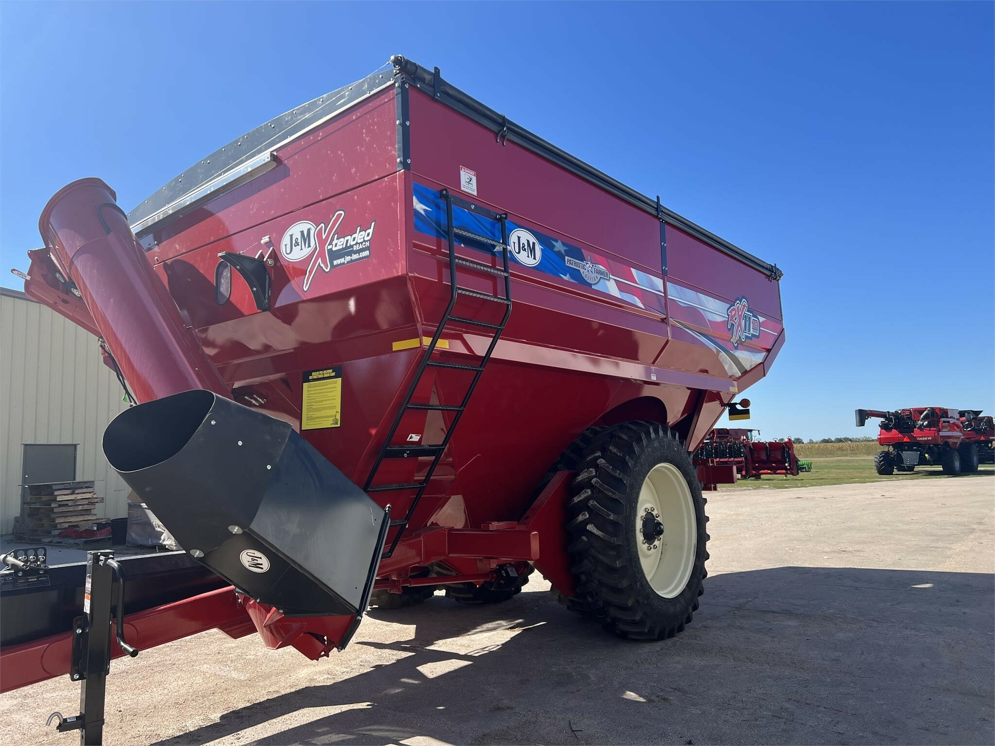 2023 J&M 1112-20D Grain Cart