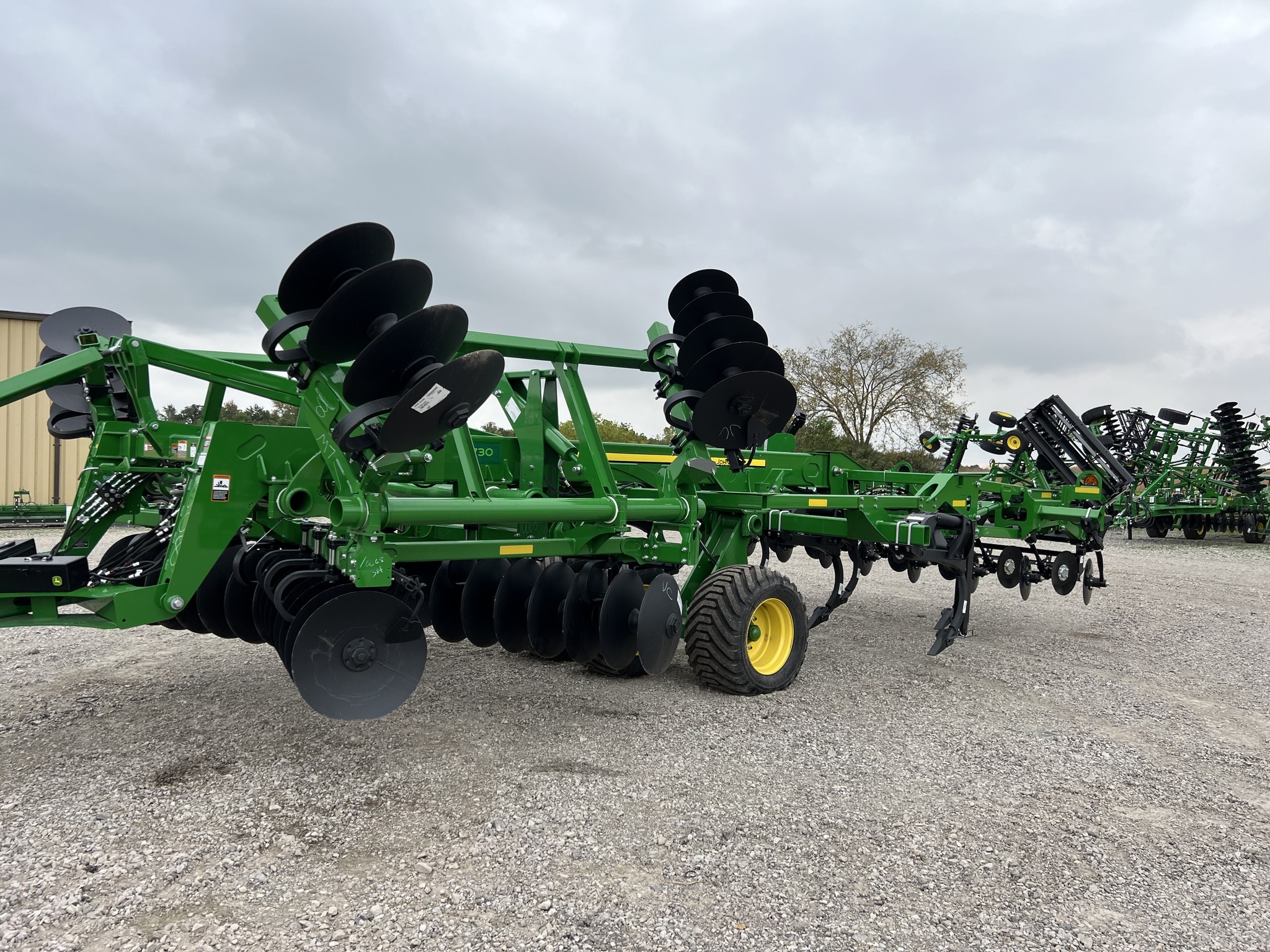 2023 John Deere 2730 In-Line Ripper