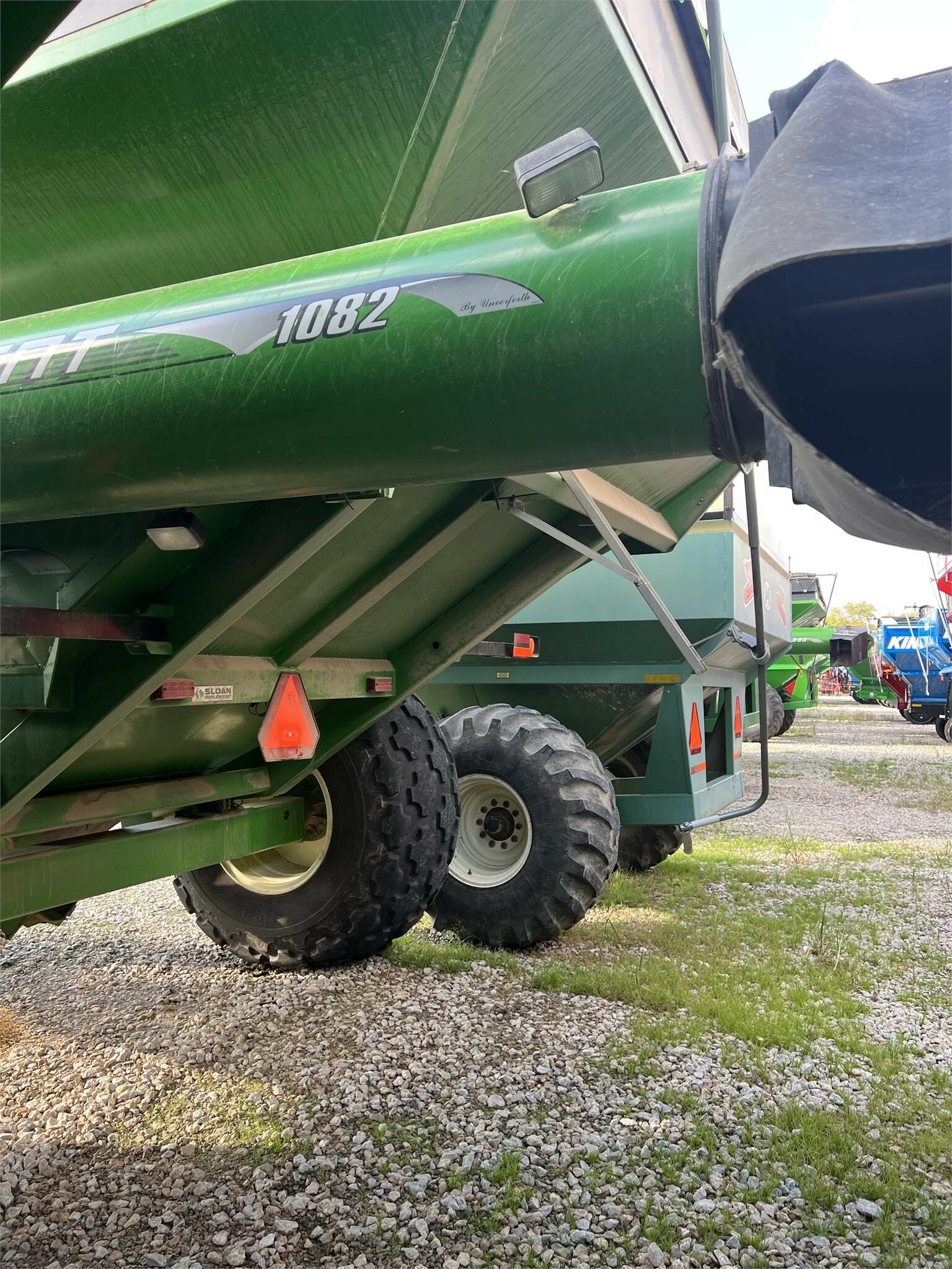 Brent 1082 Grain Cart 38,900 Machinery Pete