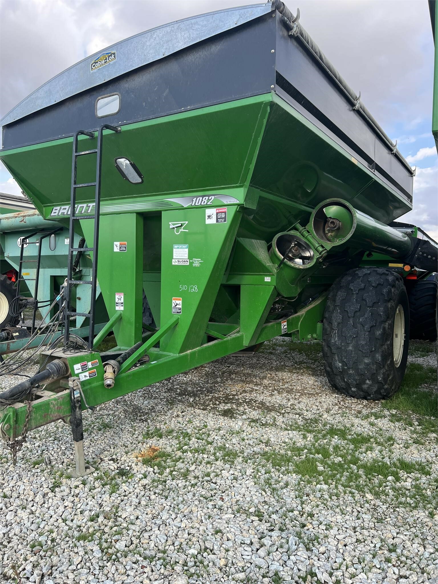 Brent 1082 Grain Cart 38,900 Machinery Pete