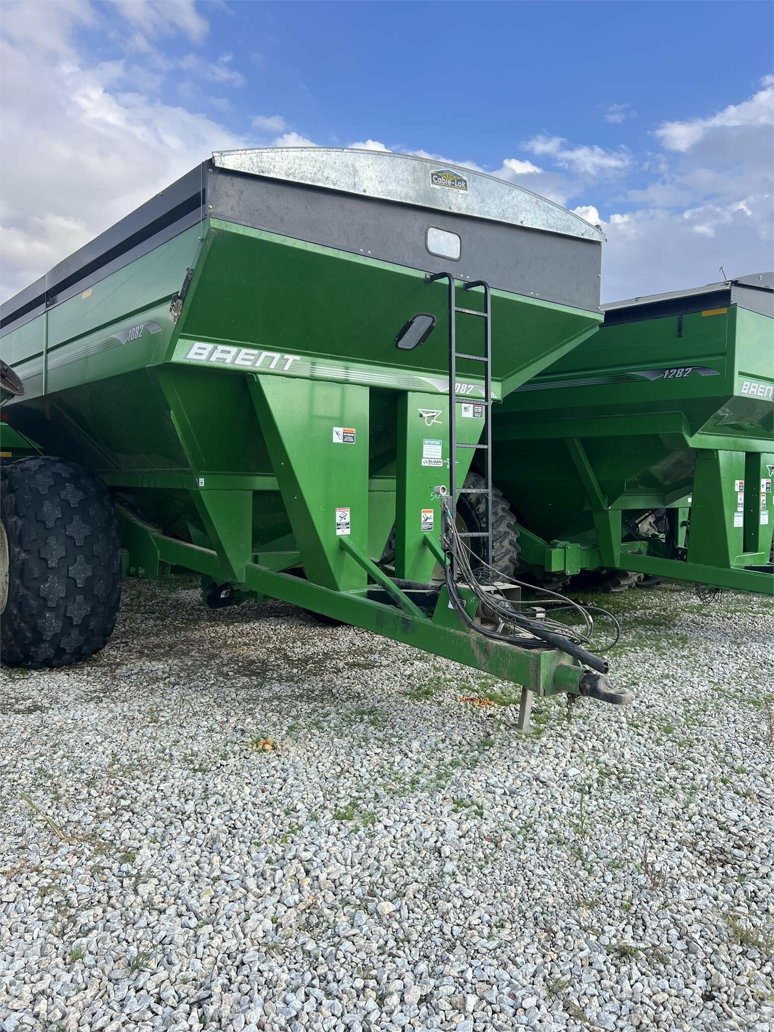 Brent 1082 Grain Cart 38,900 Machinery Pete