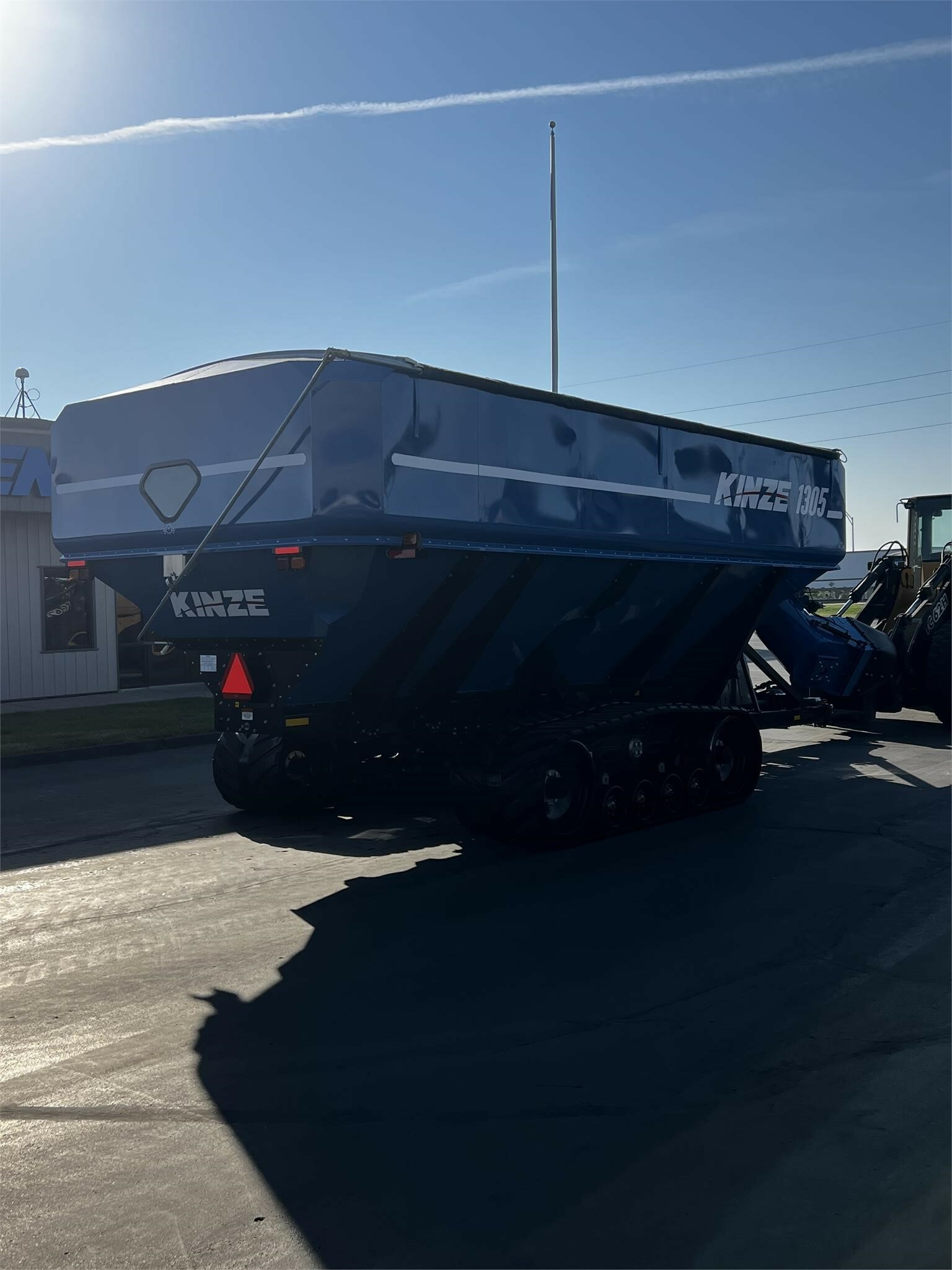2019 Kinze 1305 Grain Cart