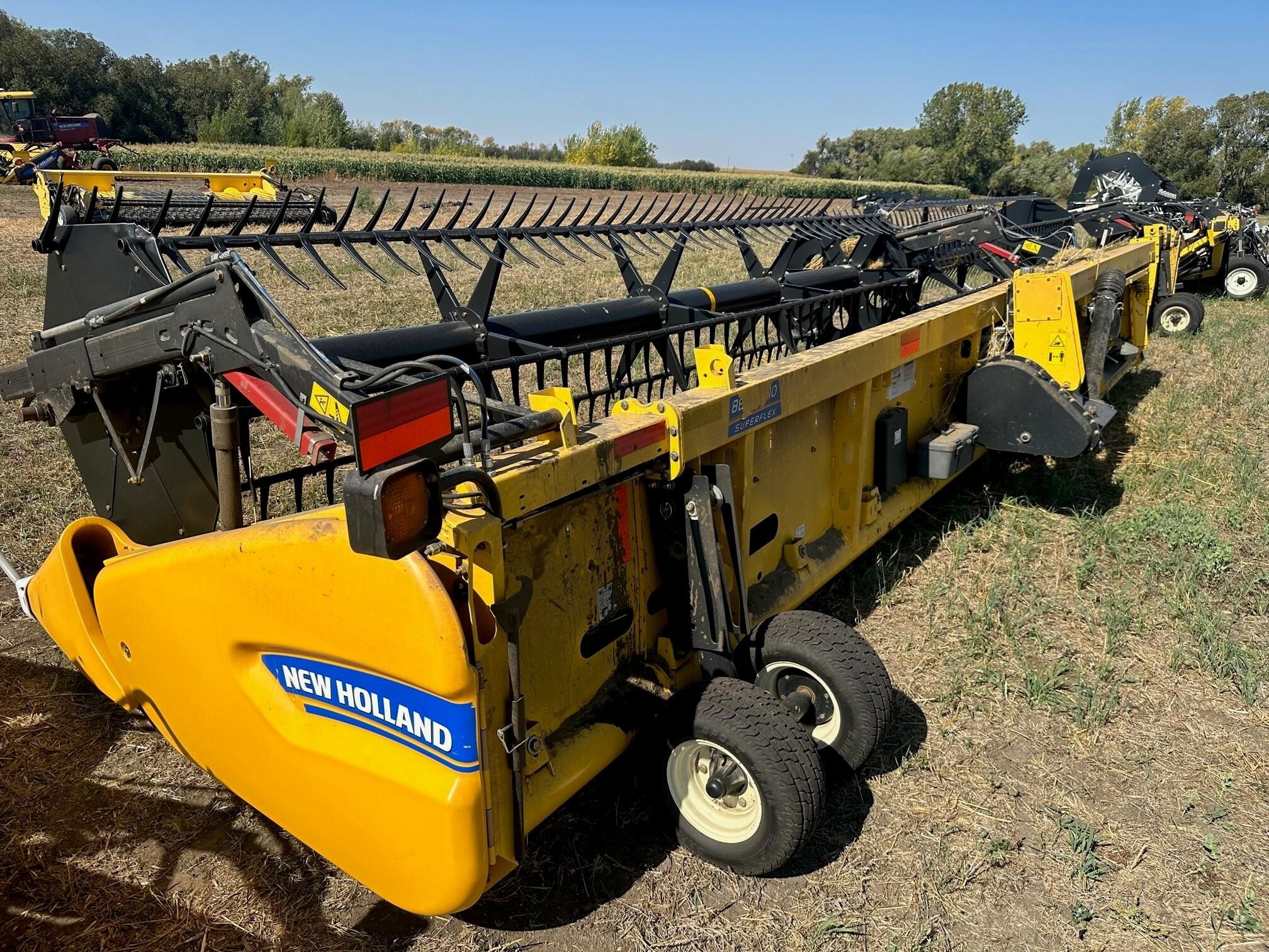 2015 New Holland 880CF-40 Platform