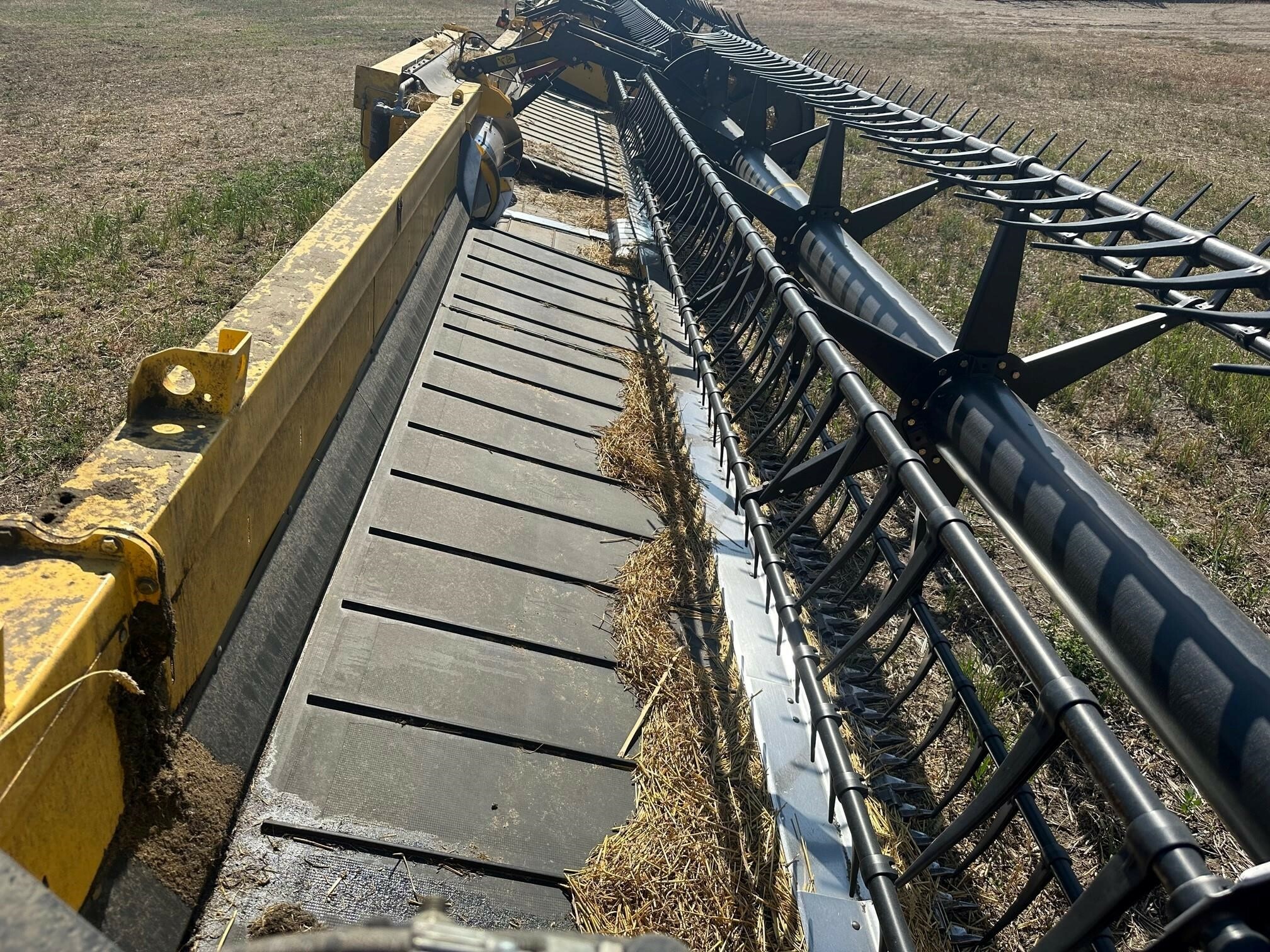 2015 New Holland 880CF-40 Platform