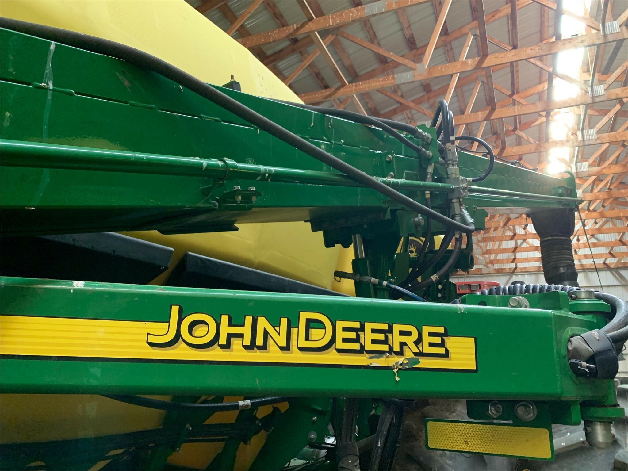 2015 John Deere 1890 Air Seeder 257,900 Machinery Pete