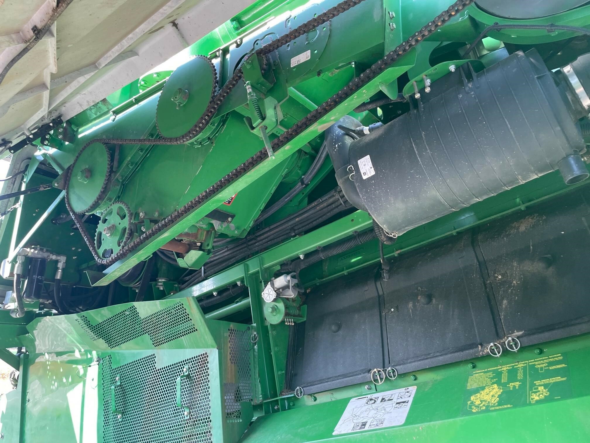 2015 John Deere S660 Combine