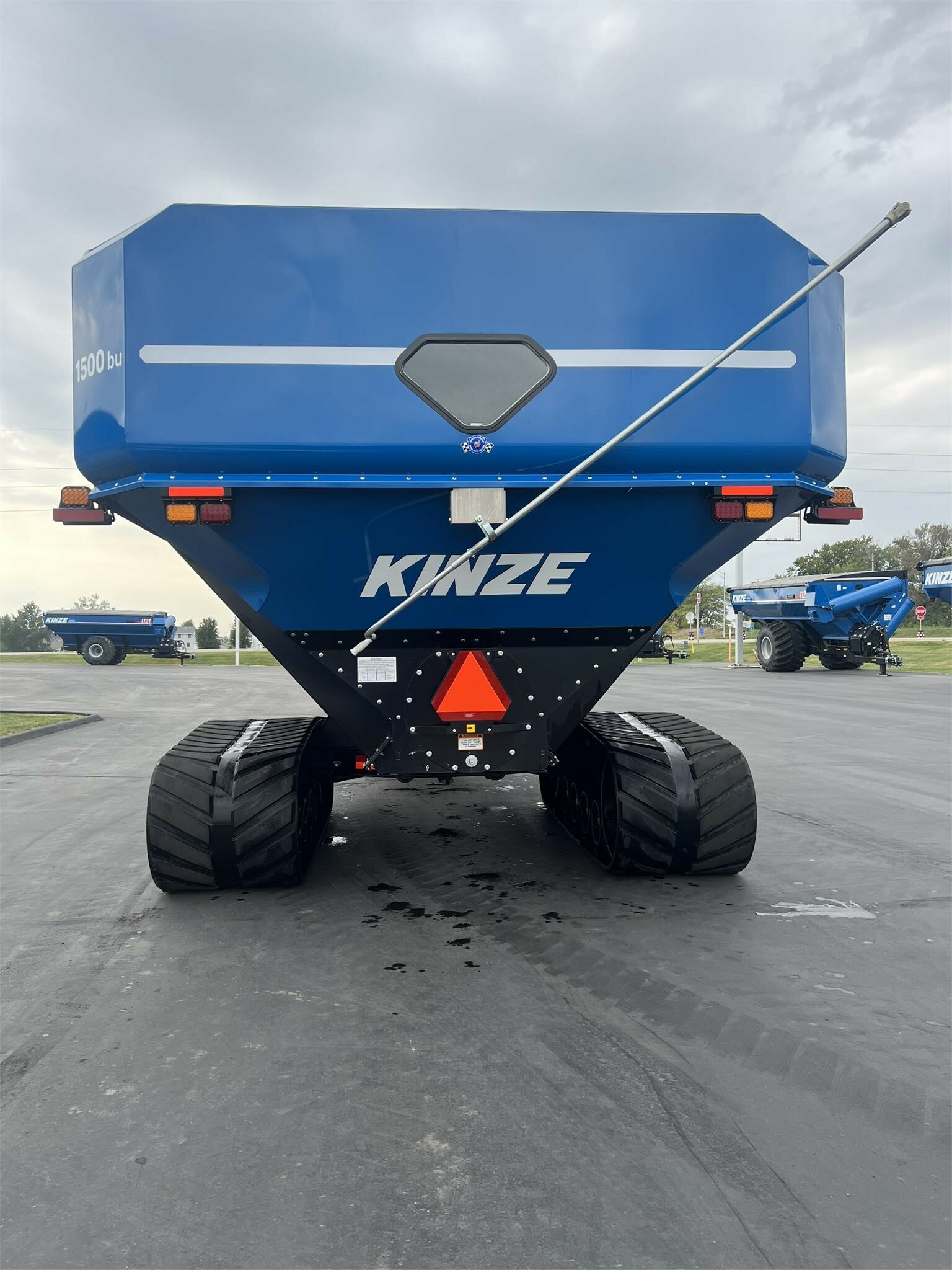 2020 Kinze 1305 Grain Cart